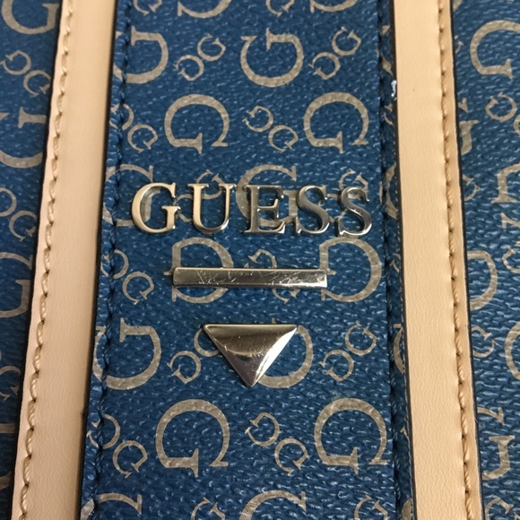 GUESS Purse - Picture 2 of 3